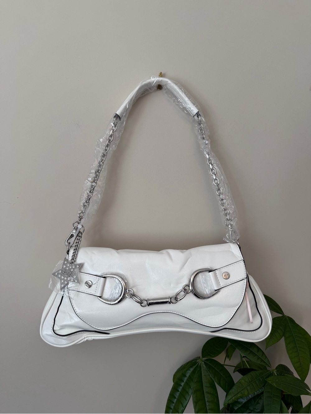 NWT Vintage Y2K Paris Hilton White Handbag